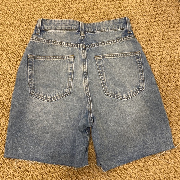 High waisted shorts - Picture 2 of 3